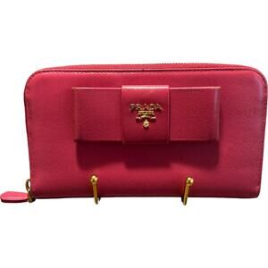 💎✨BEAUTIFUL✨💎 Authentic Prada Pink zippy wallet